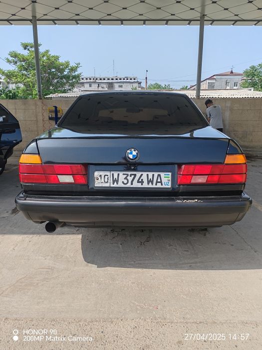 BMW e32 сотилади