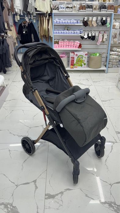 Продам коляску Новый