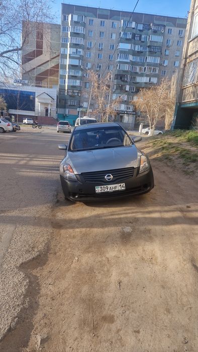 Продам автомобиль ниссан алтима