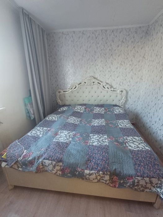 Спальный кровать