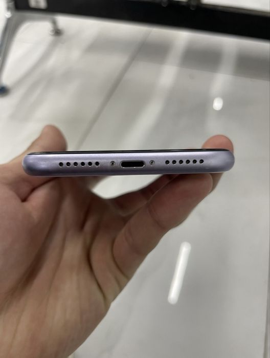Продам iPhone 11