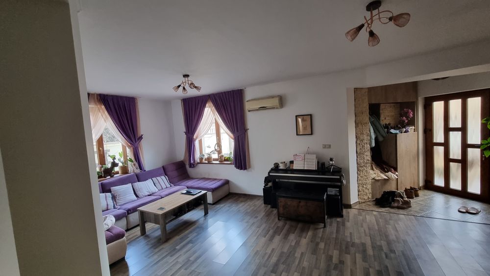 Vand casa P+M in oras