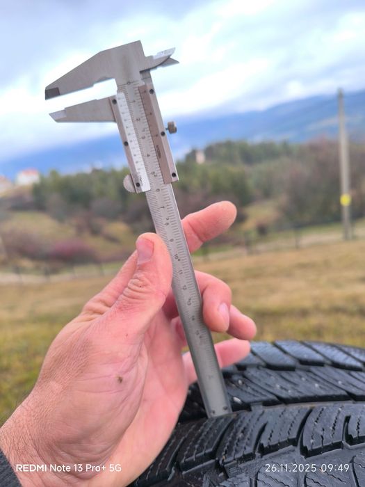 Зимни гуми 235 65 17, дот 21 г.