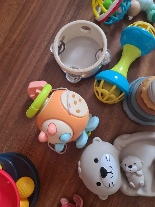 Игрушки до 1,5 г.  все вместе за 4500