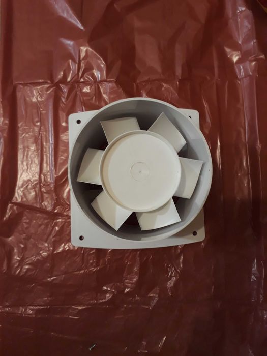 Продава се вентилатор за баня