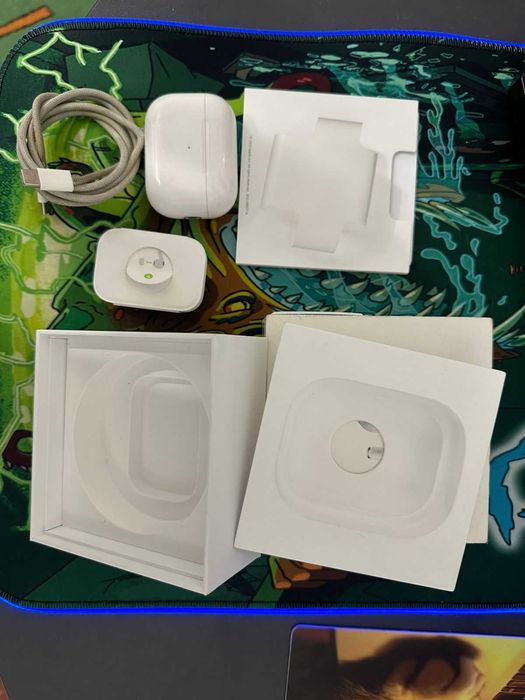 Продам Б/у AirPods 2 Pro Оригинальные