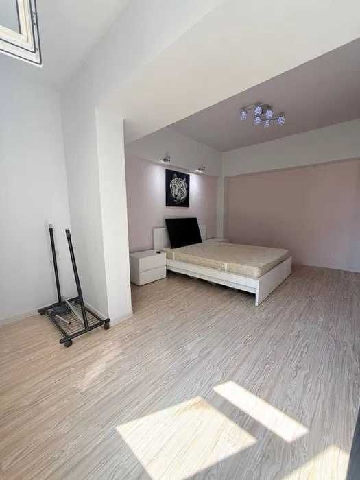 3-комнатная 70 м² студия на Ц-7 возле метро Космонавтов`