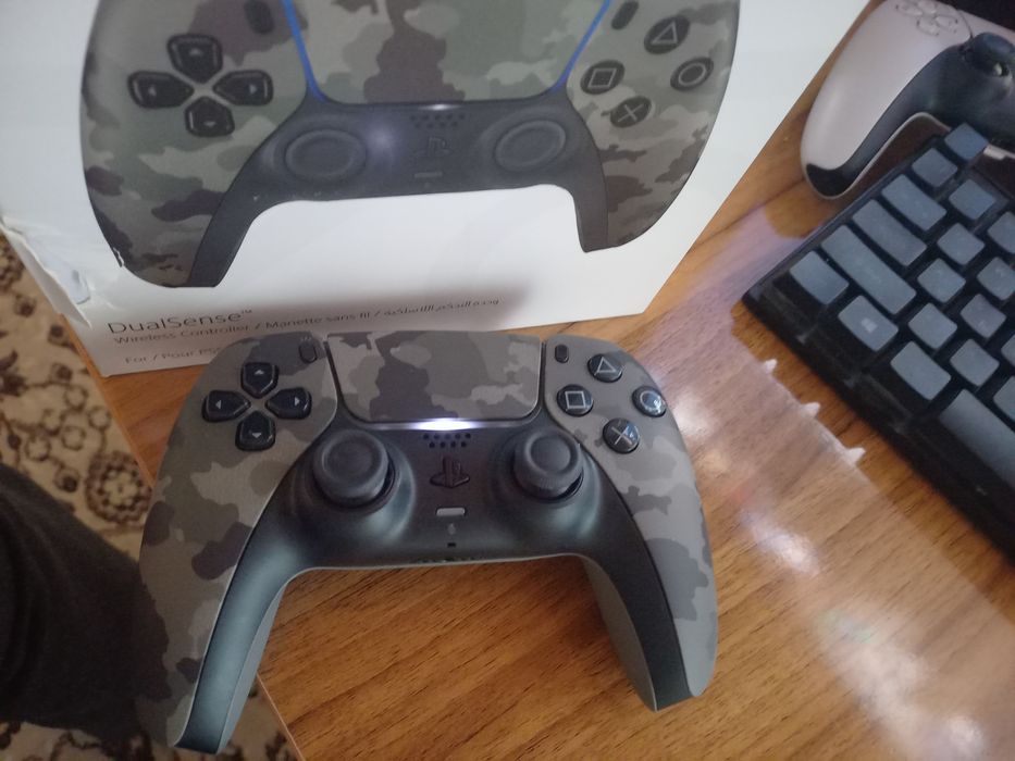 PS5 djoystik original karobka dakumenti bor. ideal tiniq holati yangi