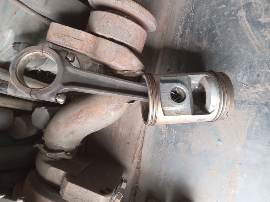 Продам  коленвалы.