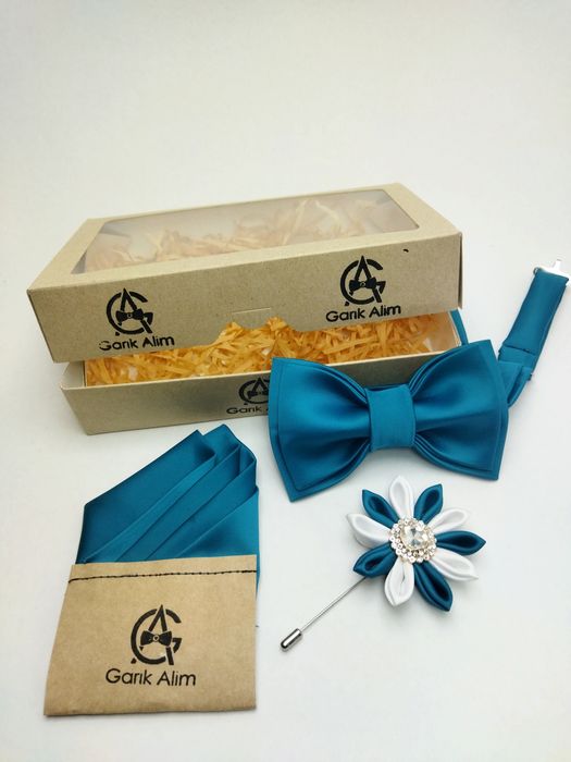 Подарочный набор бабочка, бутоньерка, нагрудной платок для жениха