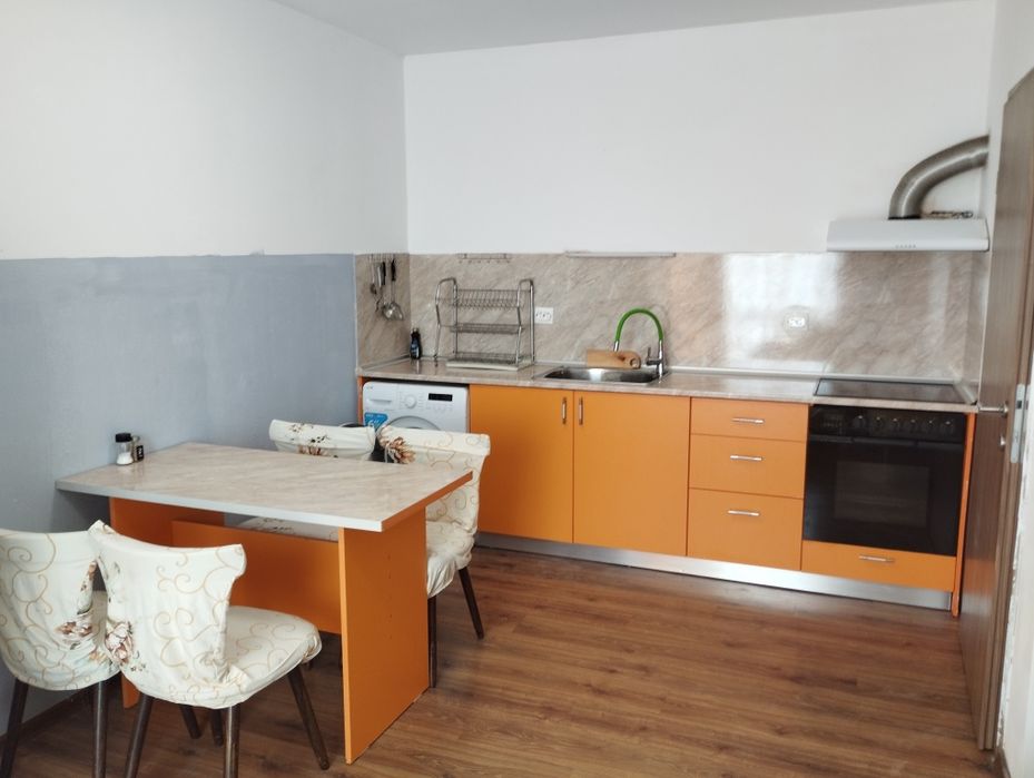 Дава се под наем Двустаен апартамент в Пловдив, Тракия - 50 кв.м за 255 € - Снимка #2