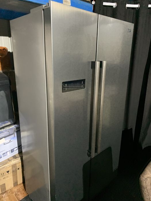 Frigider side by side beko