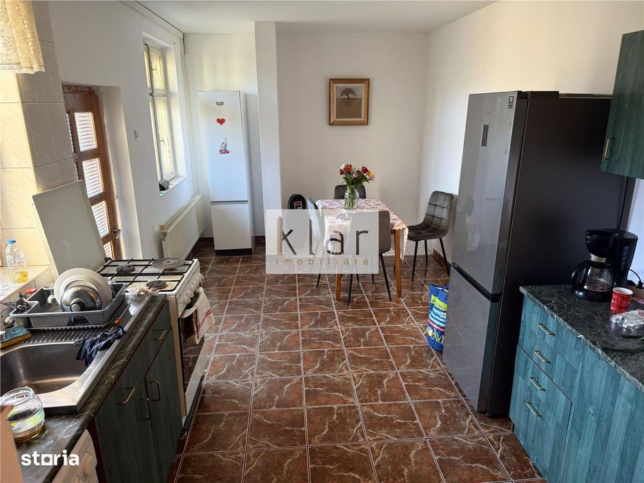Casa Grigorescu aproape  de restaurantul Desaga