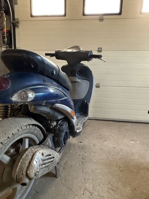 scuter piaggio 125 liberty