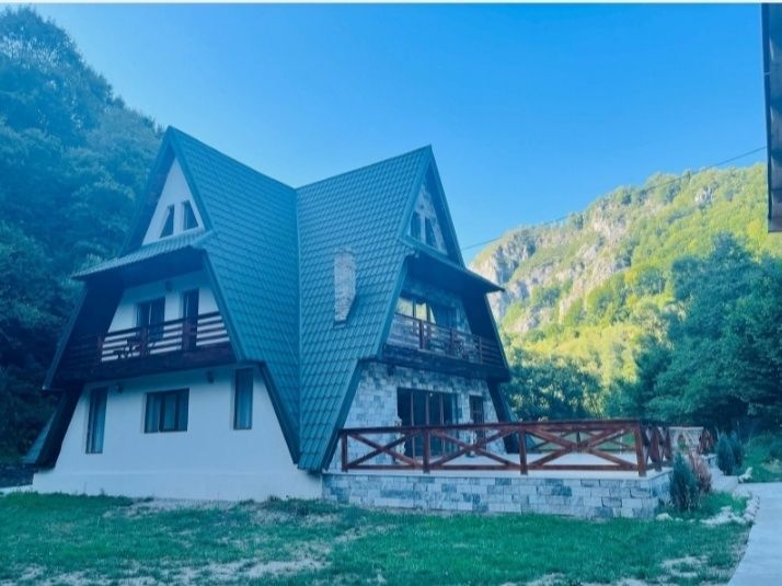 Cabana de închiriat