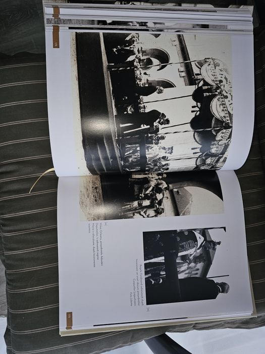 Carti editie de lux