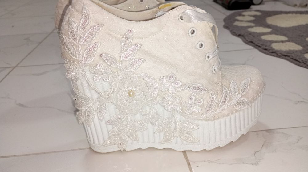 Булчески кецове. Уникални, много удобни и леки обувки.