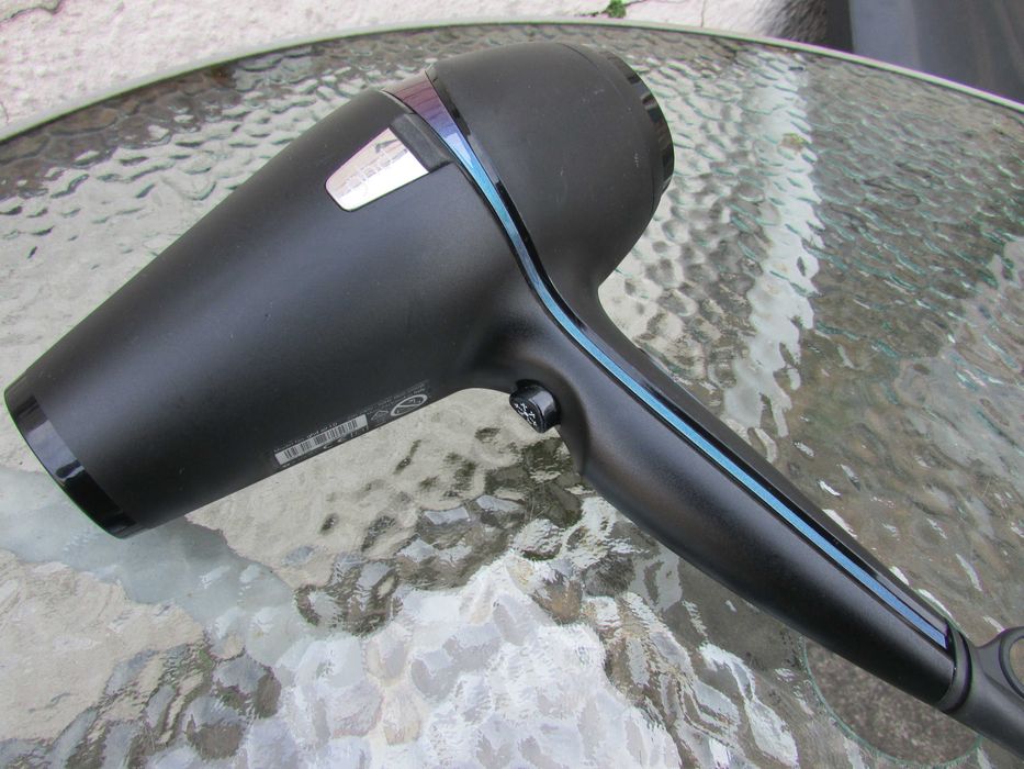 Професионален сешоар GHD AIR