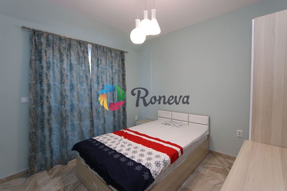 Дава се под наем Тристаен апартамент в Варна, Център - 125 кв.м за 1495.83 € - Снимка #8