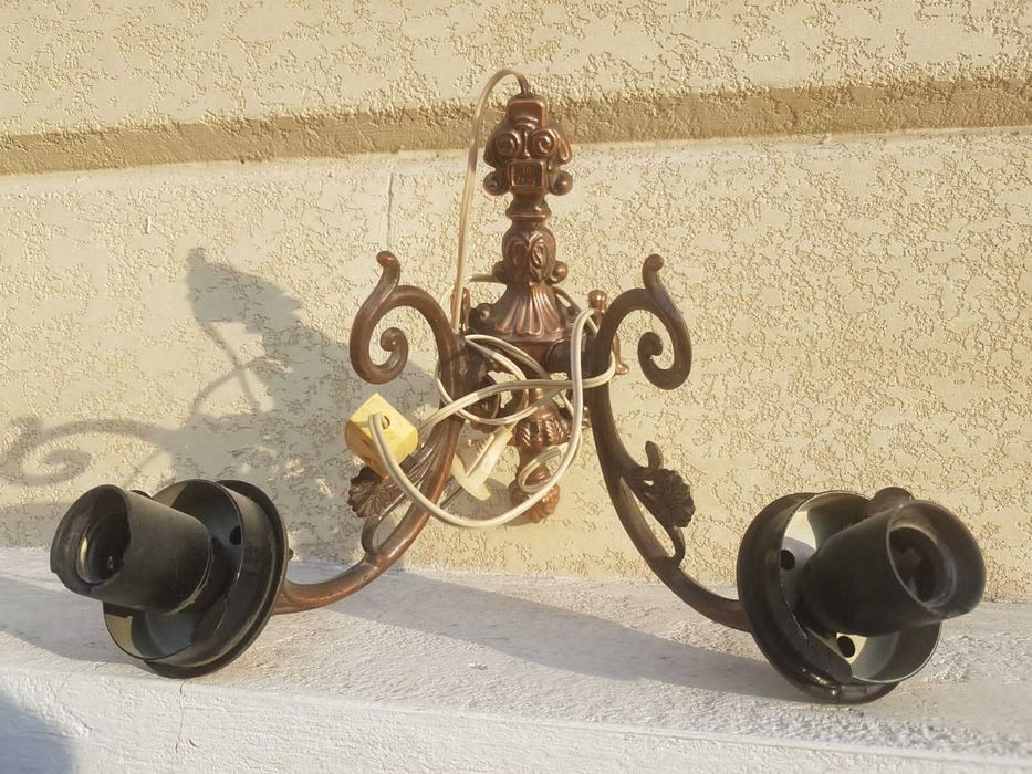 Продам бра с плафонами