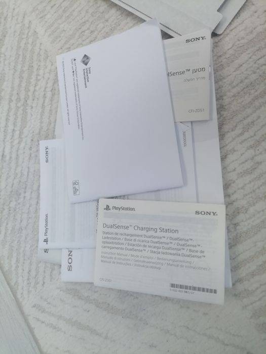 Продам PS5 Slim (Disc Edition) — Полный комплект!