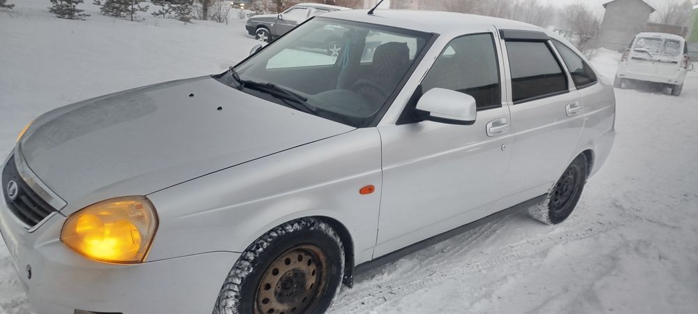 Продам приора хэтжбэк