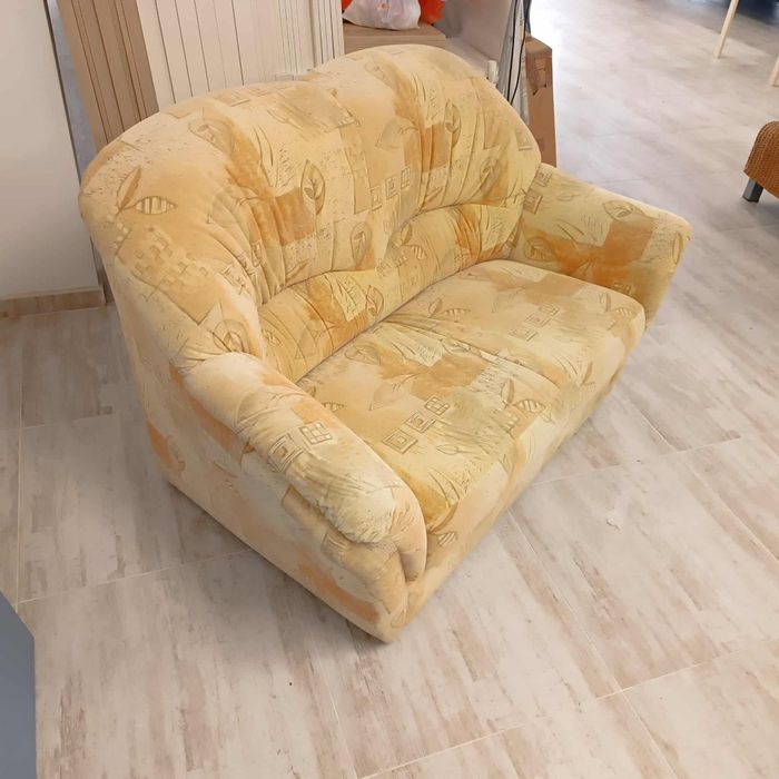 Неразтегателен диван/ канапе без забележки