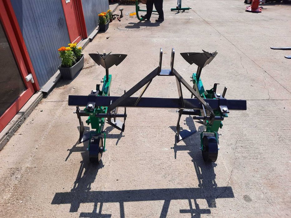 Prasitoare (cultivator) 2 sectii
