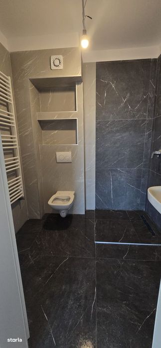 Ap. 3 camere , terasa de 90mp, intabulat.