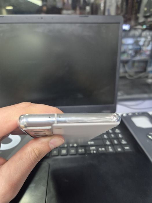 Galaxy s21 5G /8GB 256GB