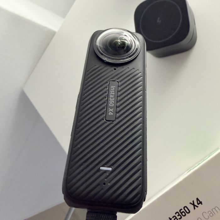 Camera Insta X4 360 8k factura garantie eMag 2027