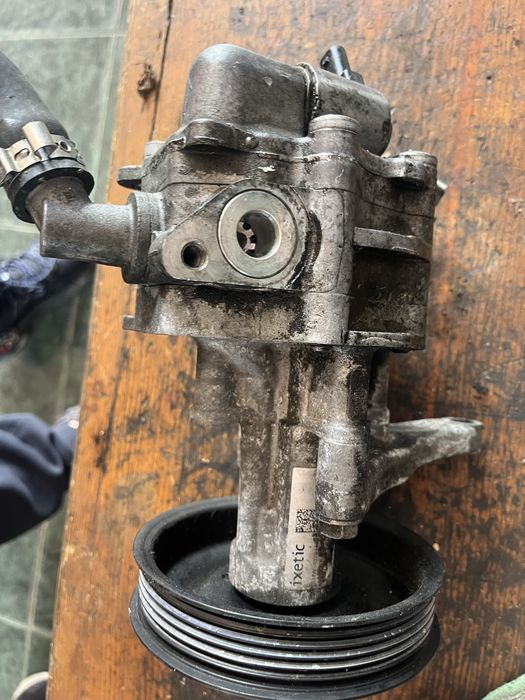 Pompa servo bmw x6 x5 3.0 d