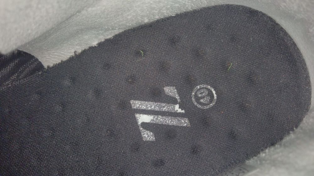 Продоется бутсы предатор