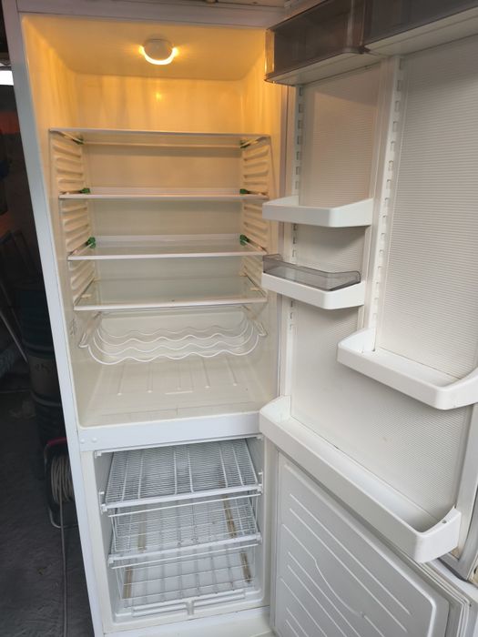 Продам холодильник