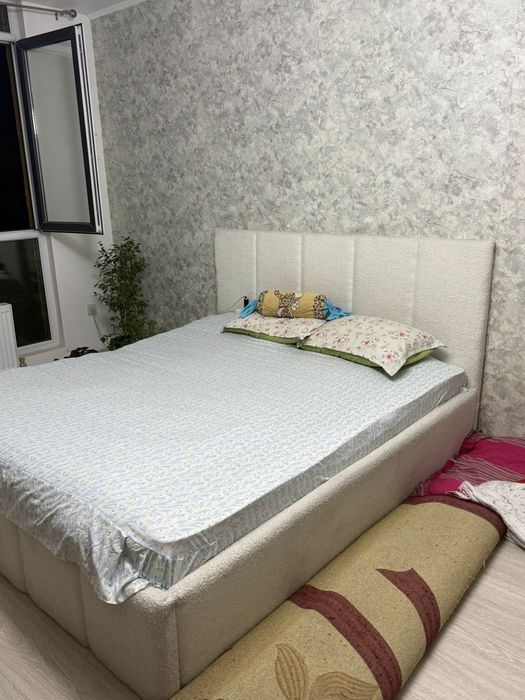 Продам кровать 180 на 200