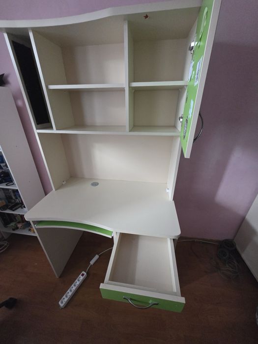 Гардероб и бюро комплект