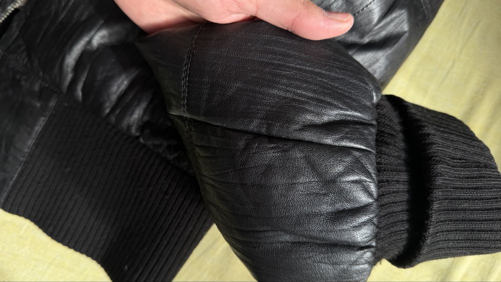 Женская кожанная куртка estimo,2000