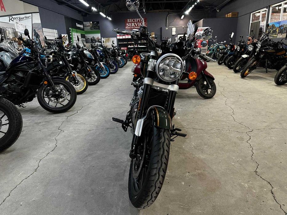 Royal Enfield Super Meteor 650 Interstellar - A2 - PROMO by EST BIKE