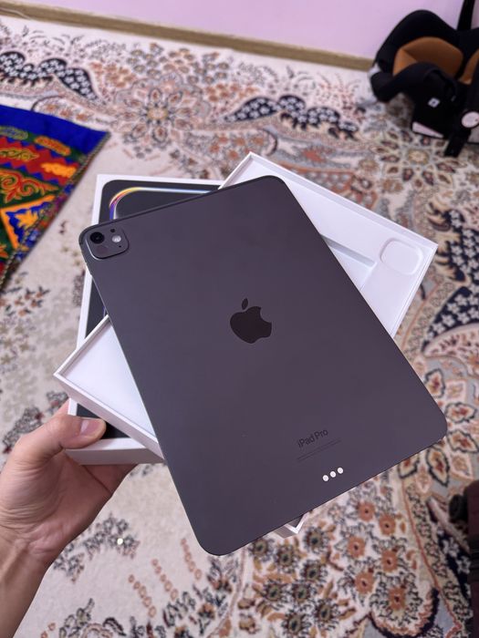 Продам iPad Pro 11  M 4
