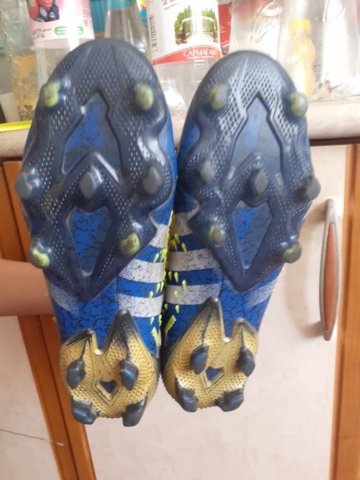 Продам бутсы 39-40