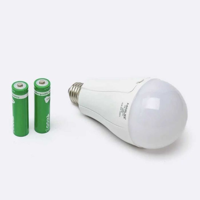 Свет учсаям учмайдиган лампочка