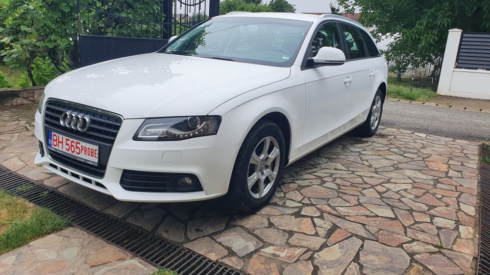 Audi A 4  2.0 140 cp euro 5 Navigatie Leduri Xenon Incalzire in scaune Piele Cornering