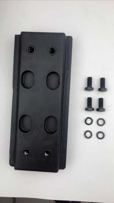 Резиновая накладка для асфальт укладчика гусеница / ТРАК