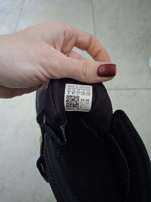 Зимни обувки адидас