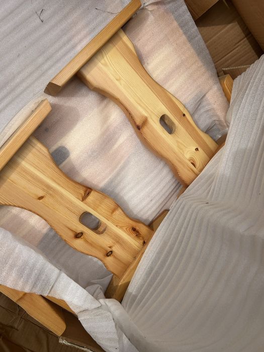 Масивна дървена маса с 2 пейки – нова, комплект