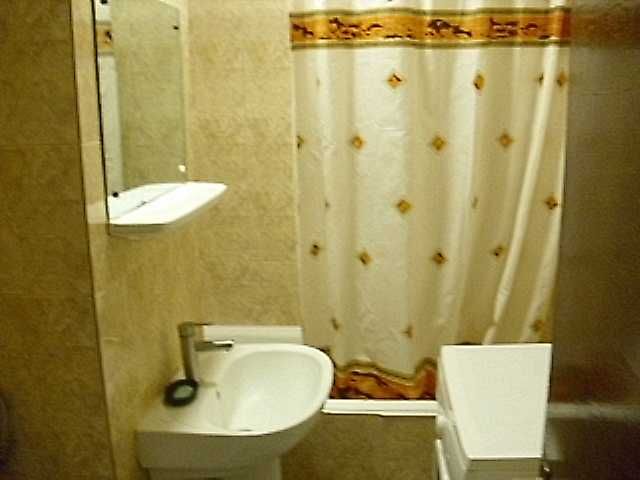 Închiriez garsonieră Drumul Raberei zona Materna/Valea Ialomiței