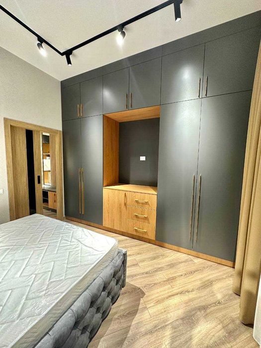 Срочно ! Сдам 2х комнатную кв-ру 2\3\4 на Айбек  ор-р Шохмедцентер  Р7