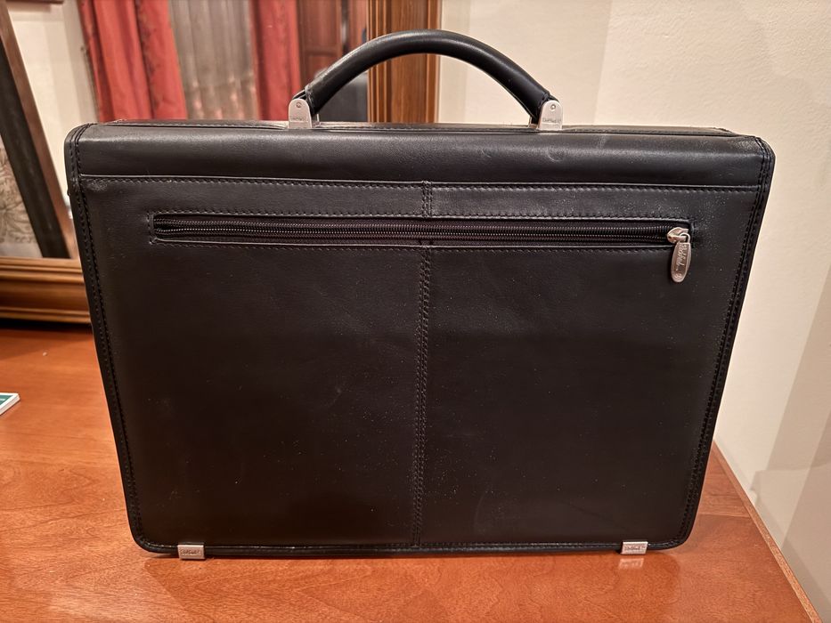 Портфель Rockfeld