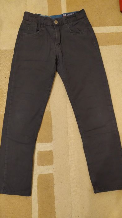 Разпродажба на дрехи (долнища) за момче 152см.