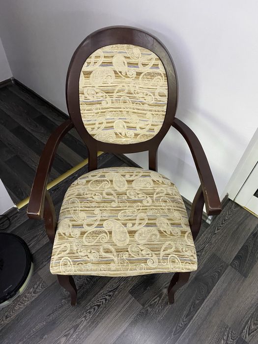 Масивен стол барок